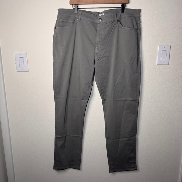 Peter Millar NWT Signature Sateen Five Pocket Pants Men's 42 x 32 Grey - Picture 1 of 7